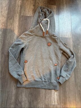 Wanakome Gray Hooded Pullover Sweater - Casual Everyday Hoodie
